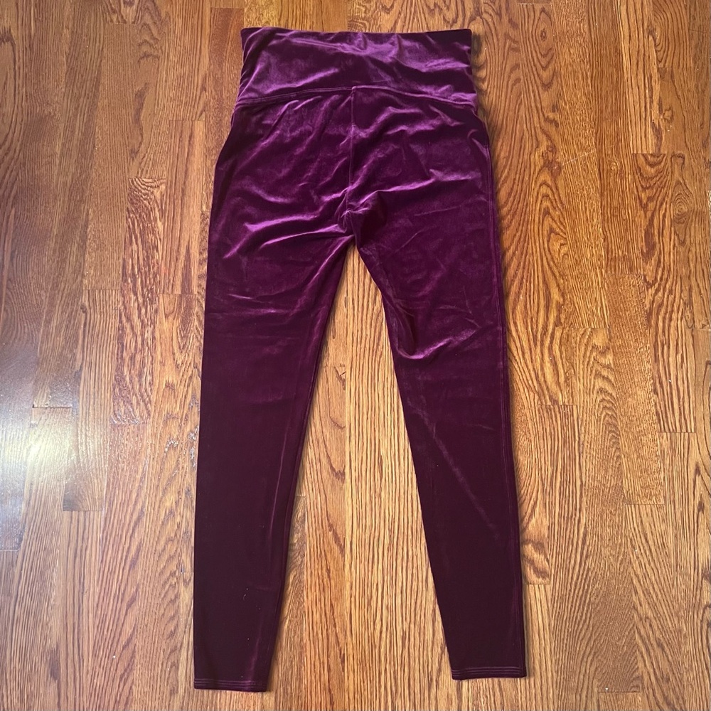 Spanx Velvet Leggings – Rich Burgundy – Size 1X - Picture 11 of 15